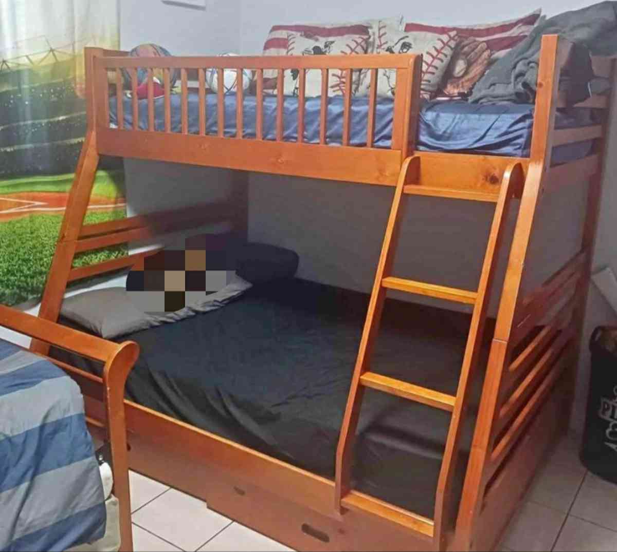 BUNKBED TWIN OVER FULL - Miami, Florida
