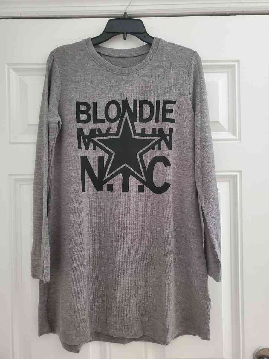 women top - Tampa, Florida