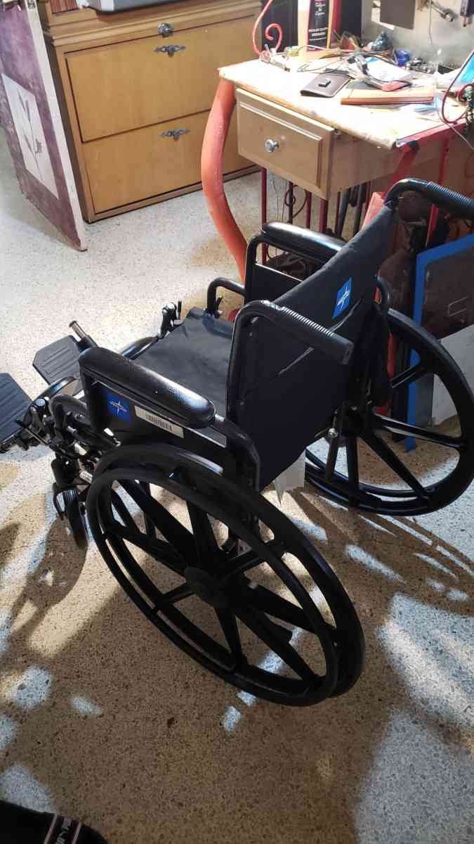 wheelchair - Miami, Florida - FleaMarketBay