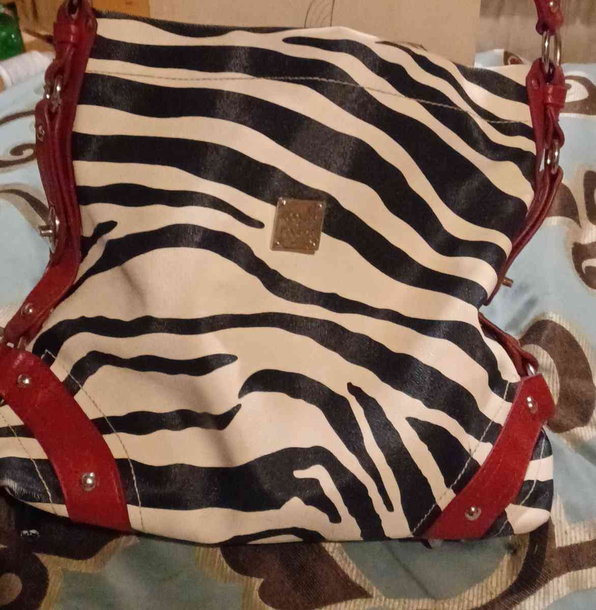 dooney and Bourke  purse great condition - Irvine, Kentucky - FleaMarketBay