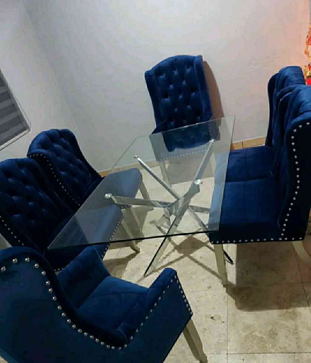 DINNING TABLE - Miami, Florida