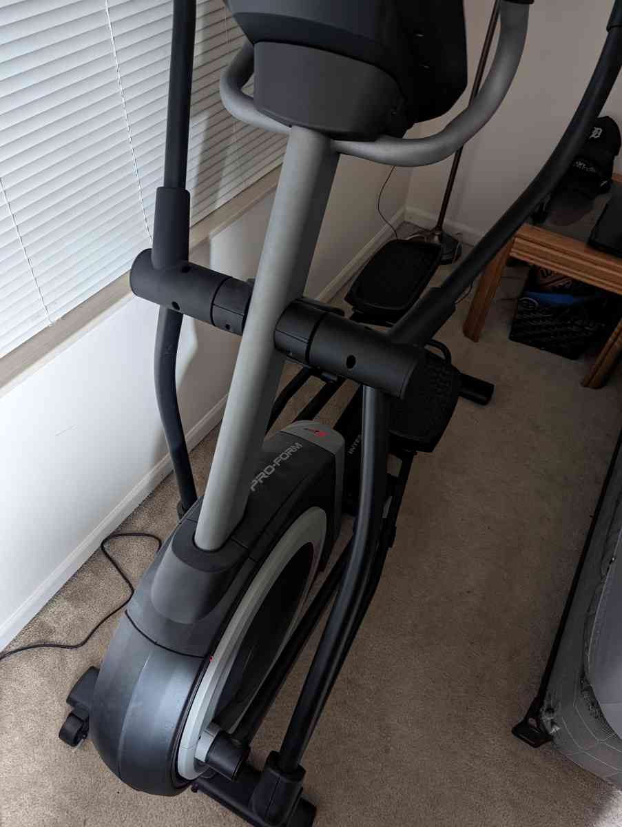 Proform Elliptical Machine Like New - Ann Arbor, Michigan - FleaMarketBay