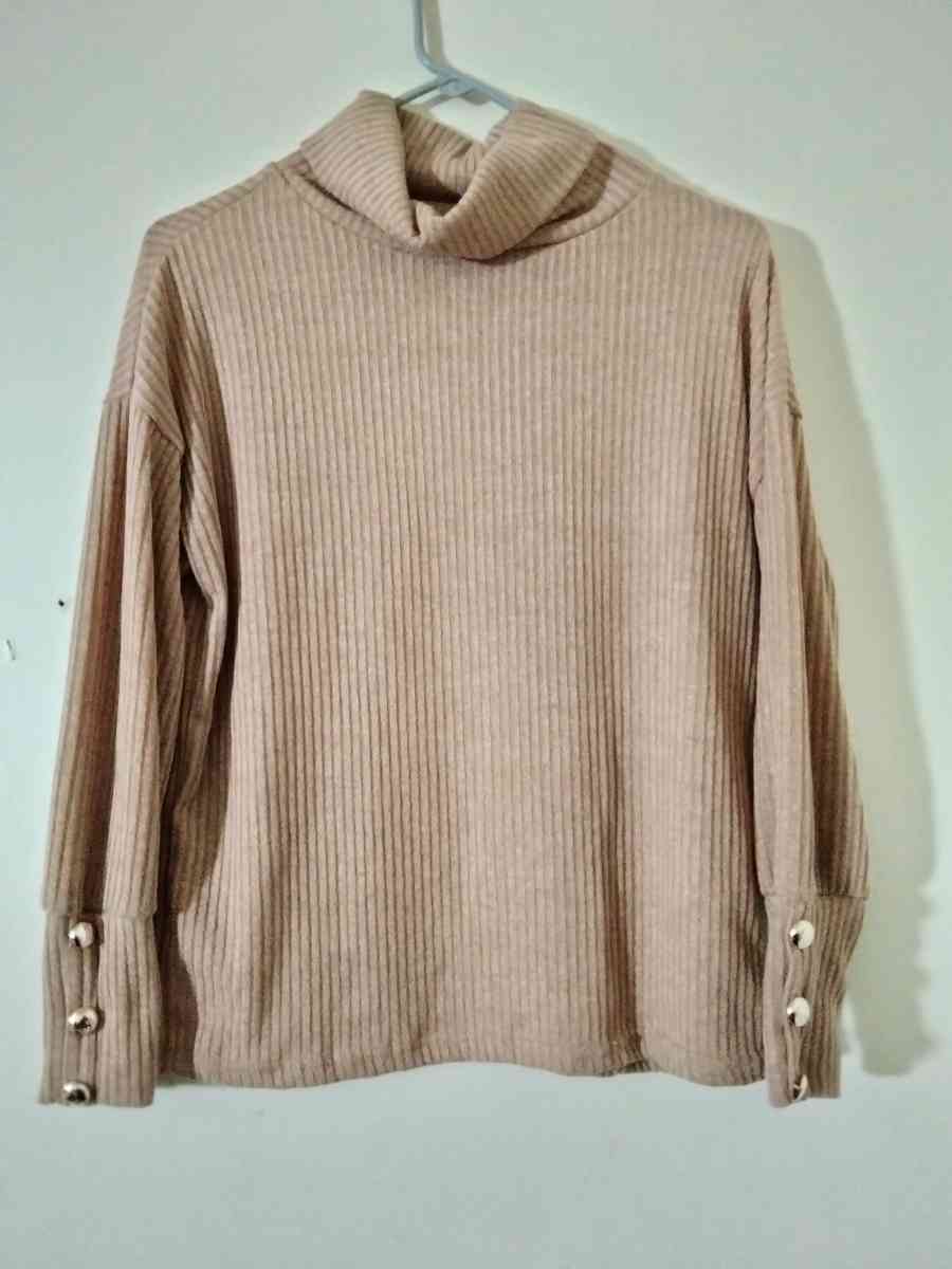 women sweater - Norcross, Georgia - FleaMarketBay
