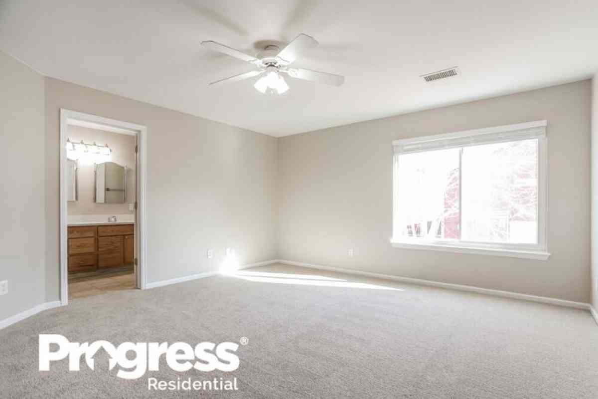 House for rent - Denver, Colorado - FleaMarketBay