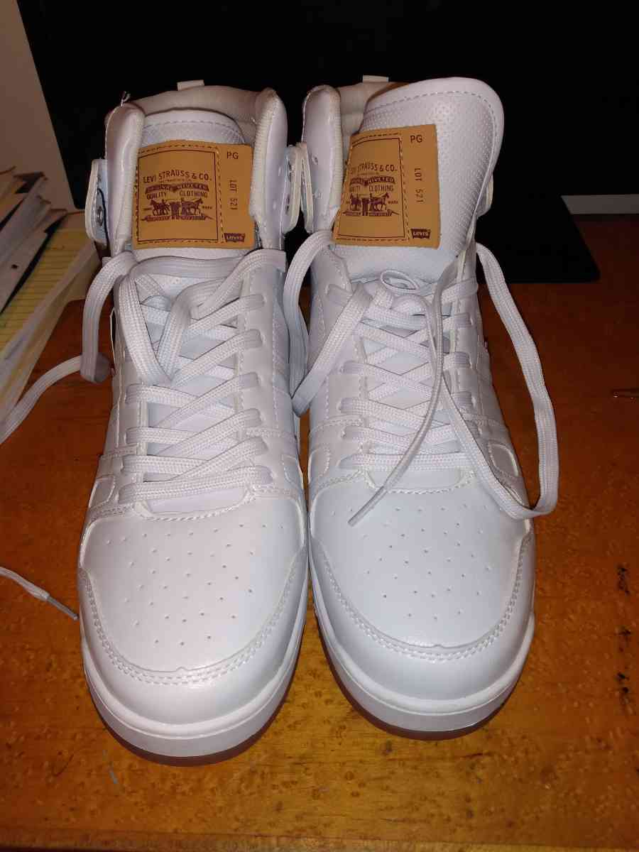 Levis 521 Basketball Pebbled Ultra Hyde - North Hollywood, California