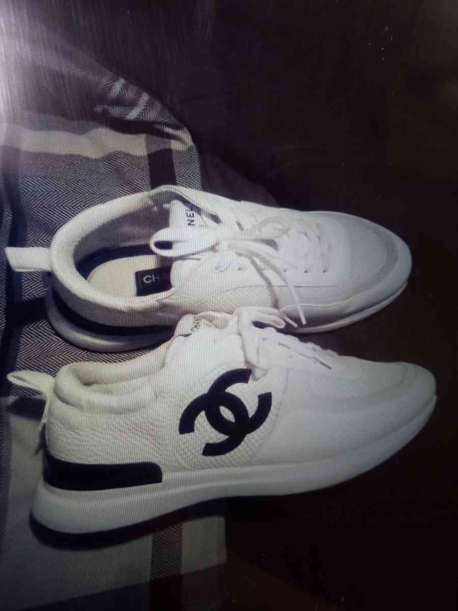 Brand New CHANEL Shoes Pick Up./With Box and "Reciept". - Houston, Texas