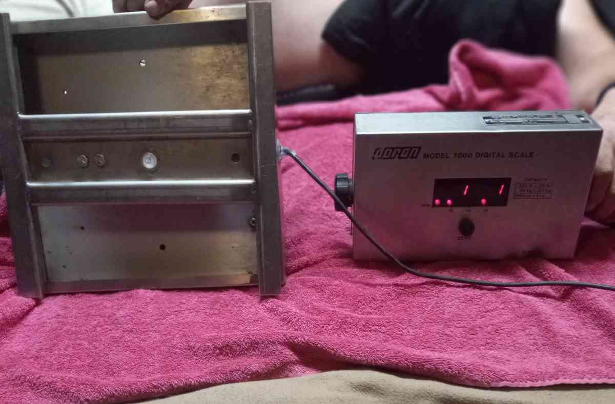Doran Scales model 7100 - Campbell, Texas - FleaMarketBay