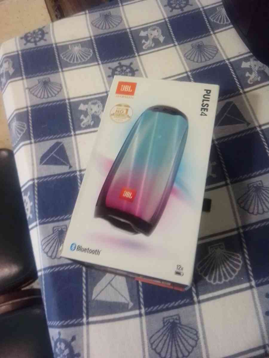 A jbl pulse 4 Bluetooth speaker and a Gateway laptop - Oneonta, New York - FleaMarketBay