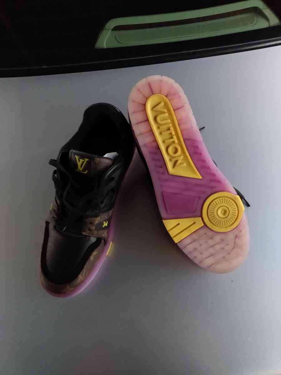 Like New Louis Vuitton Monogram Training Shoes - Houston, Texas - FleaMarketBay