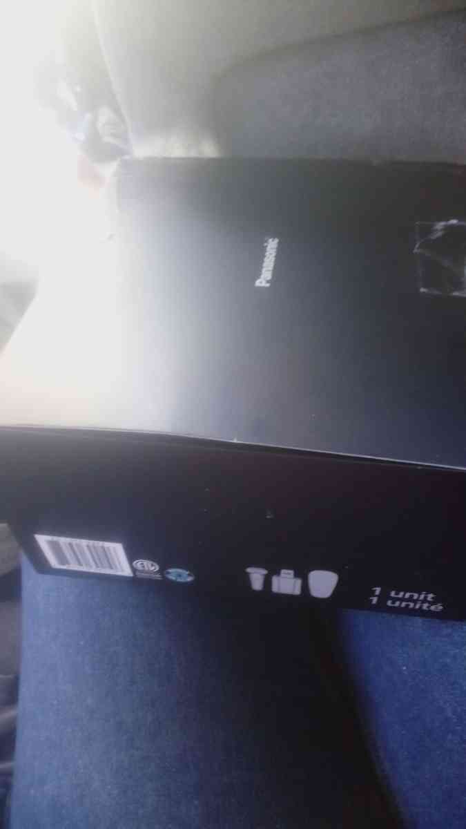 Panasonic Arc6 Shaver with self cleaning charging dock - Visalia, California - FleaMarketBay