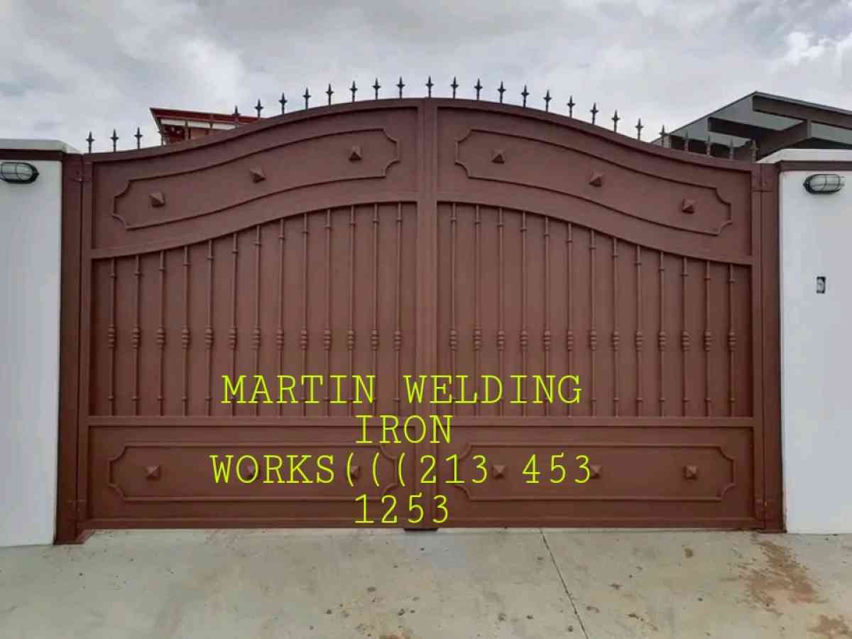 sliding gate - Altadena, California - FleaMarketBay