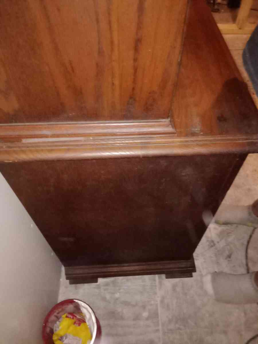 antique china cabinet and hutch - Lake Wales, Florida - FleaMarketBay