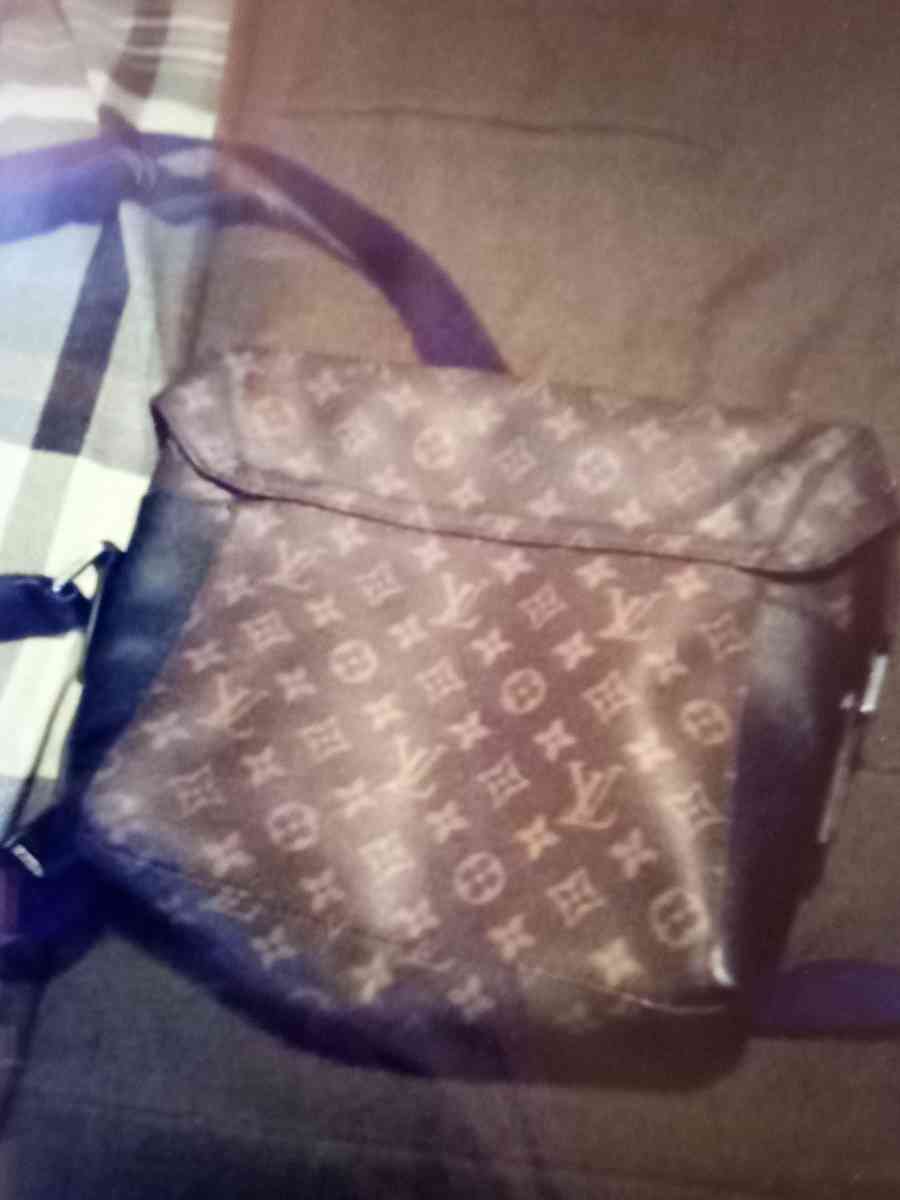 Brand New Louis Vuitton Monogram MESSENGER PM VOYAGER - Houston, Texas - FleaMarketBay