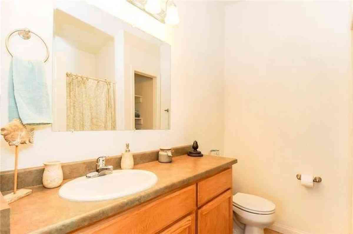 single family home - Palm Springs, California - FleaMarketBay