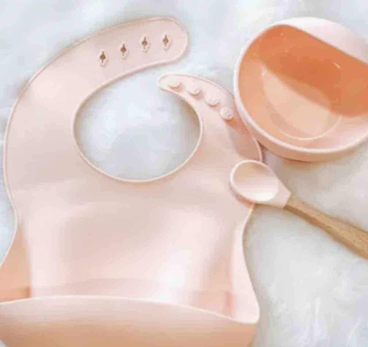 Bib and bowl feeding sets - Elkton, Virginia