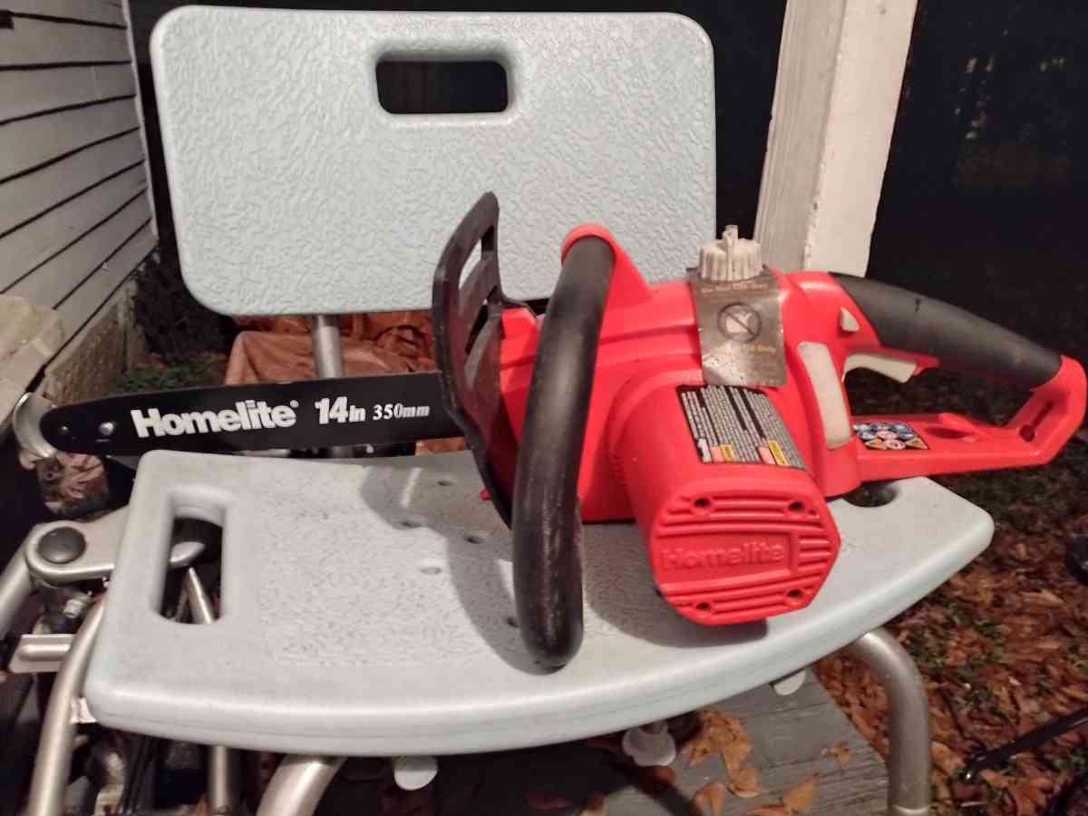 Electric Chainsaw - Mobile, Alabama - FleaMarketBay