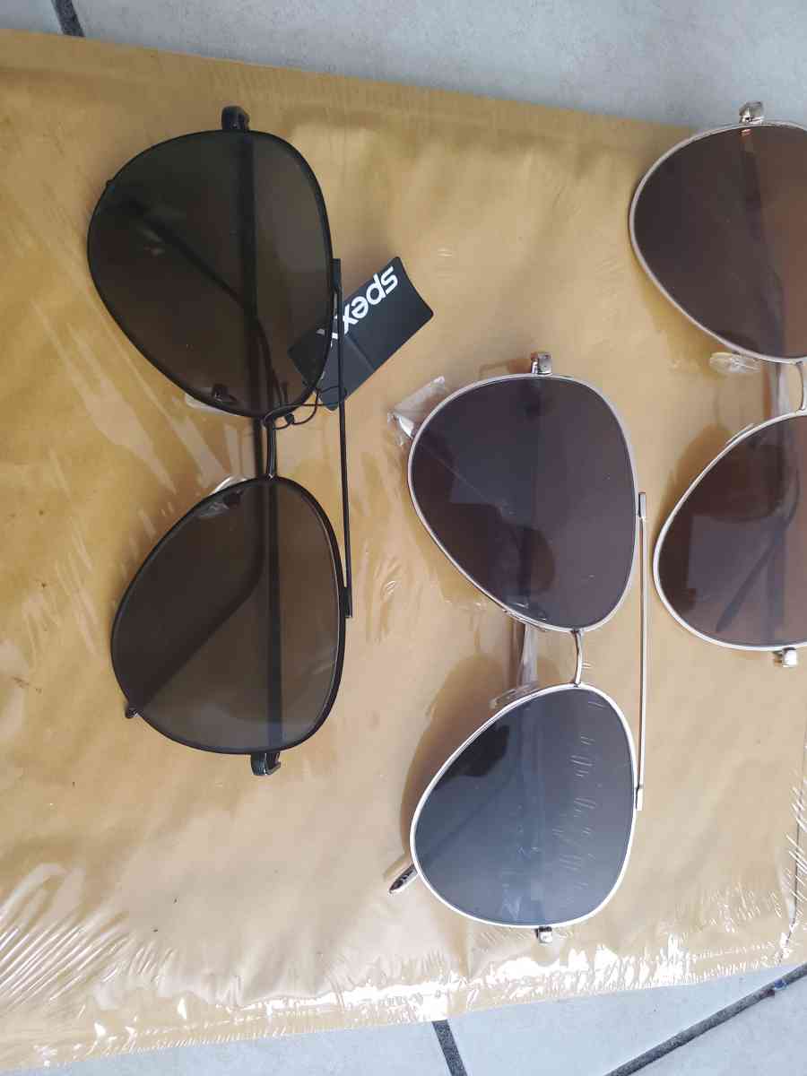 Sunglasses - Tampa, Florida - FleaMarketBay