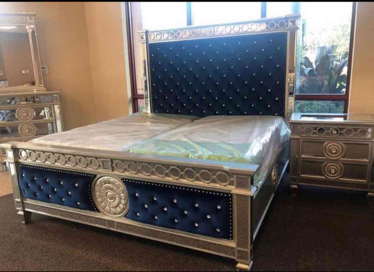 Queen size Bed - Miami, Florida - FleaMarketBay