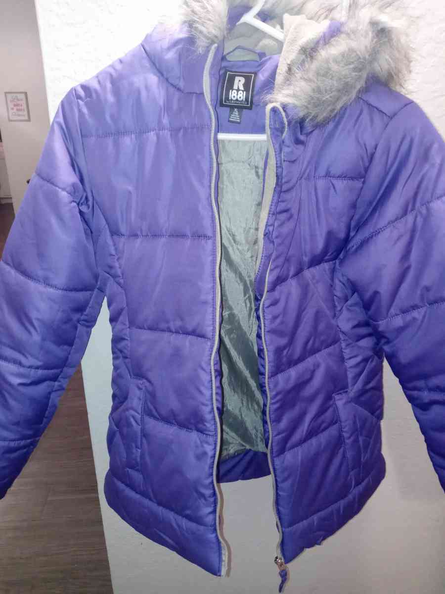 Girls Purple Puffer Jacket - Granada Hills, California