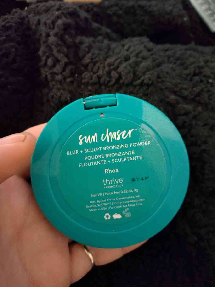sun chaser thrive bronzing powder compact - Mountlake Terrace, Washington - FleaMarketBay
