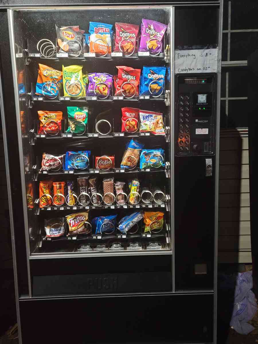 AP 113 Snack Vending Machine - Terre Haute, Indiana - FleaMarketBay