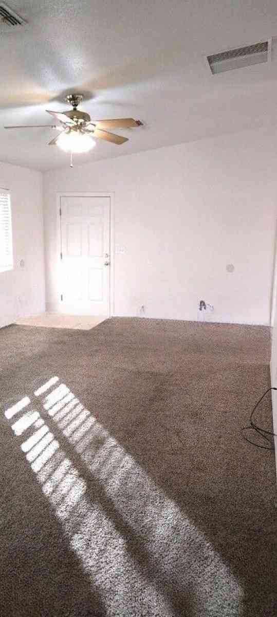 single family home - Palm Springs, California - FleaMarketBay