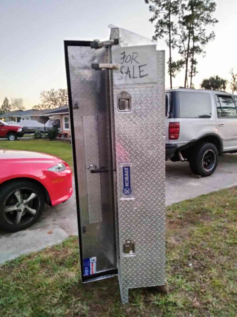 kobalt Diamond plateTruck bed toolbox - Daytona Beach, Florida - FleaMarketBay