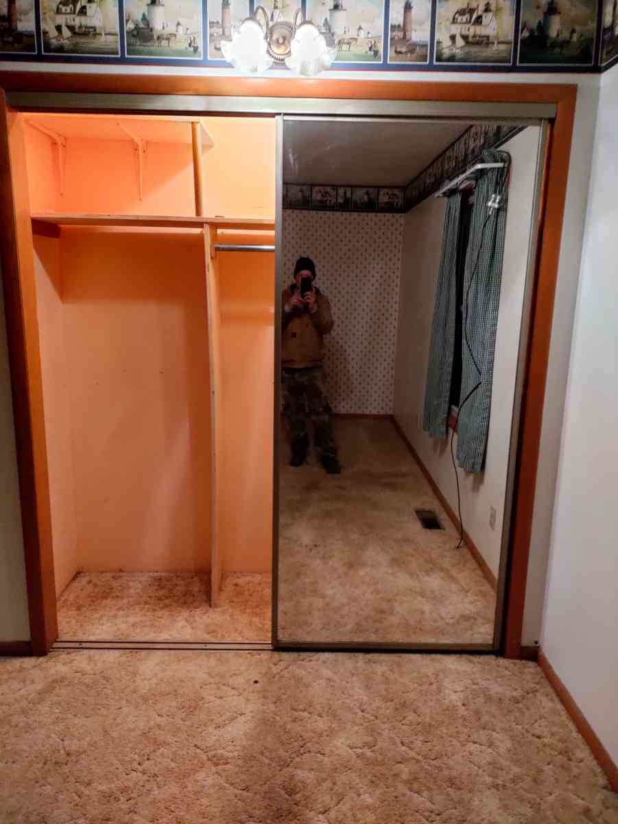 sliding mirror doors - Indianapolis, Indiana - FleaMarketBay