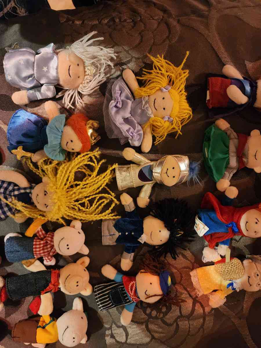 puppets - Dubuque, Iowa - FleaMarketBay