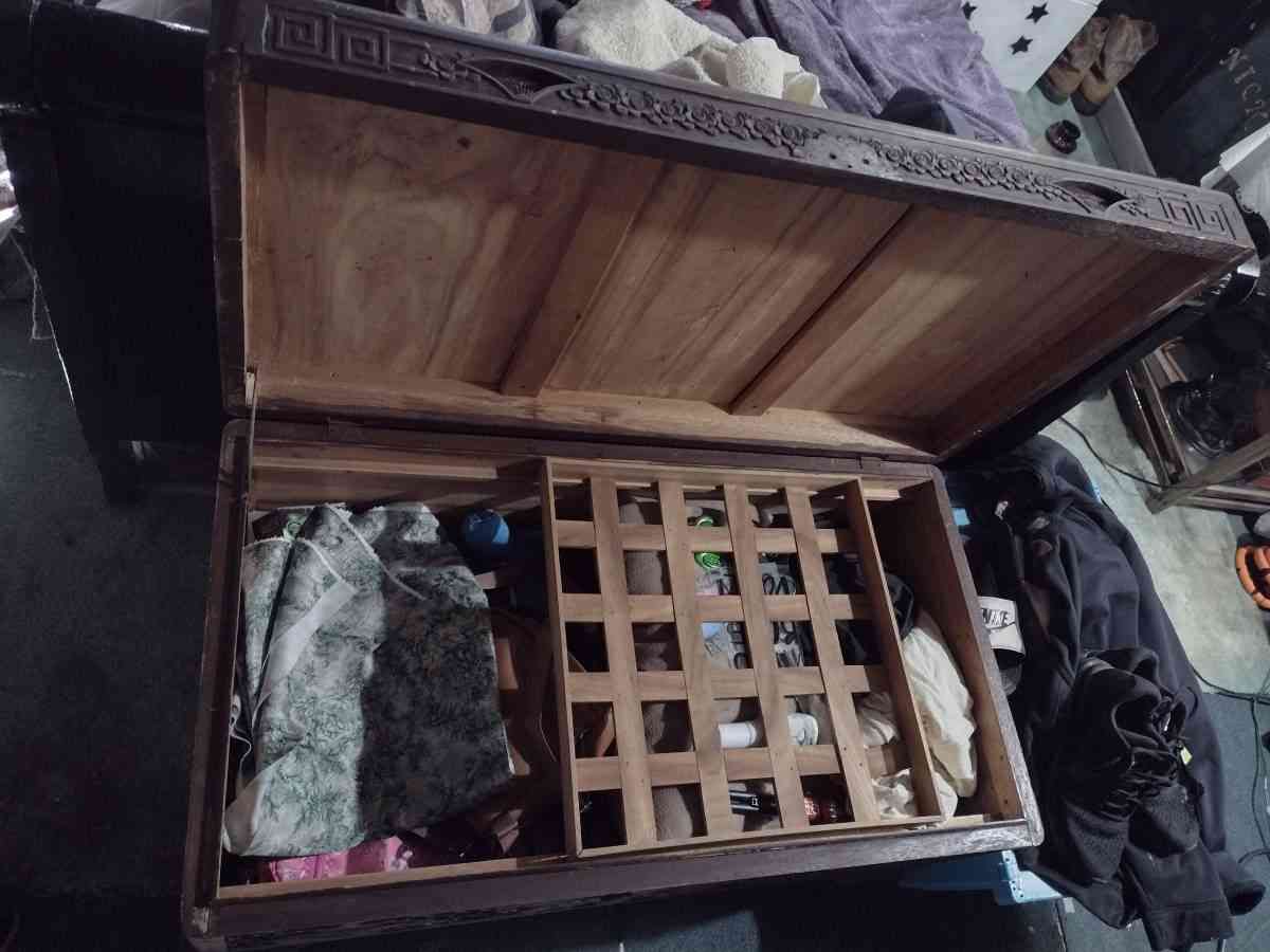 Camphor wood chest - Flomaton, Alabama - FleaMarketBay