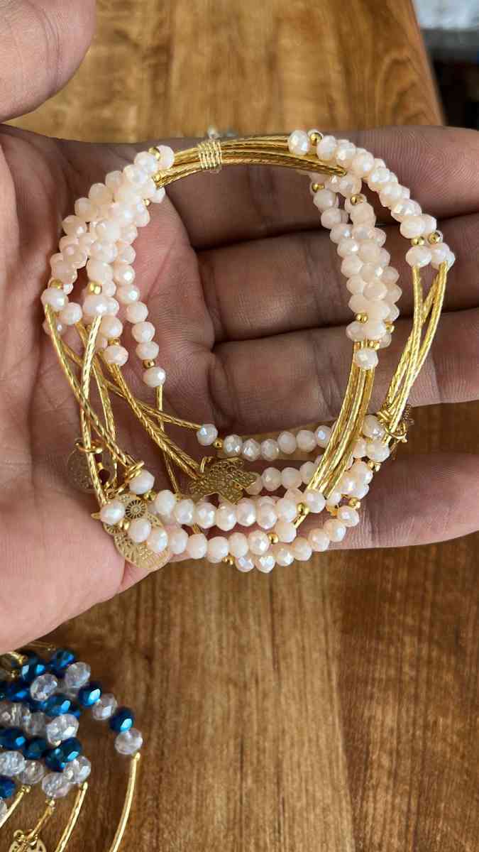 GoldPlated Crystal Semanario Bracelet set - Penitas, Texas - FleaMarketBay