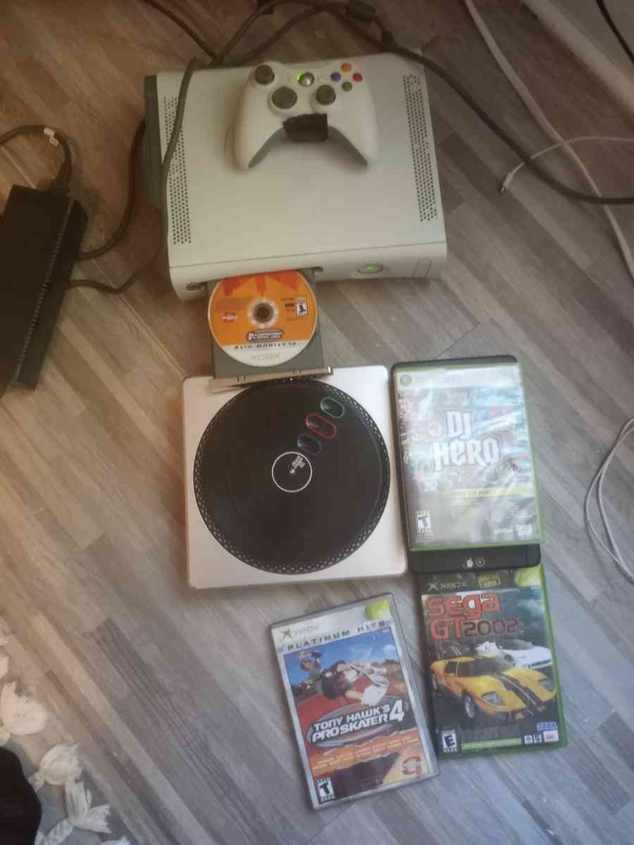 Xbox 360 with games including DJ Hero with turntable - Baltimore, Maryland