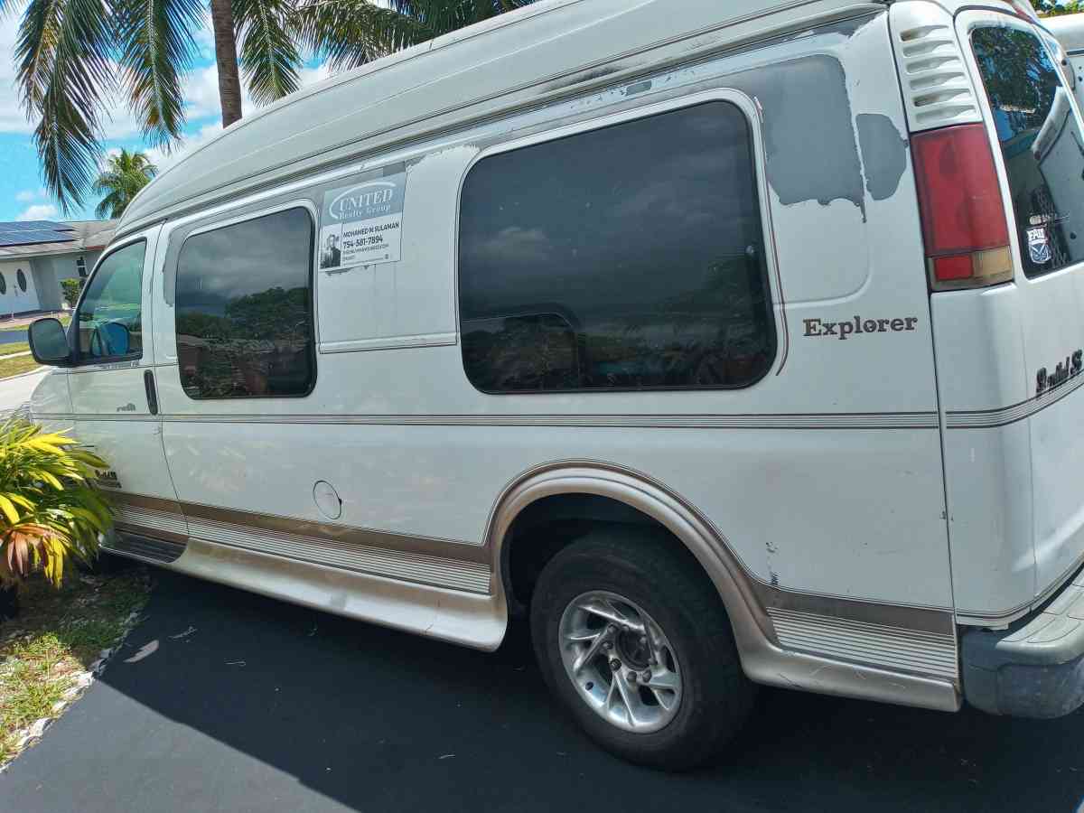 wheelchair van with ramp - Coconut Creek, Florida - FleaMarketBay