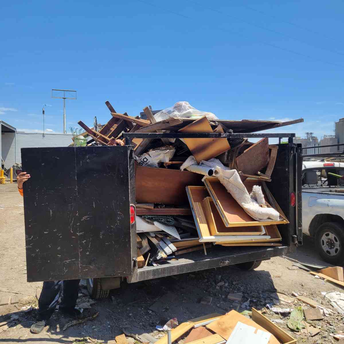 dump trailer - Fontana, California