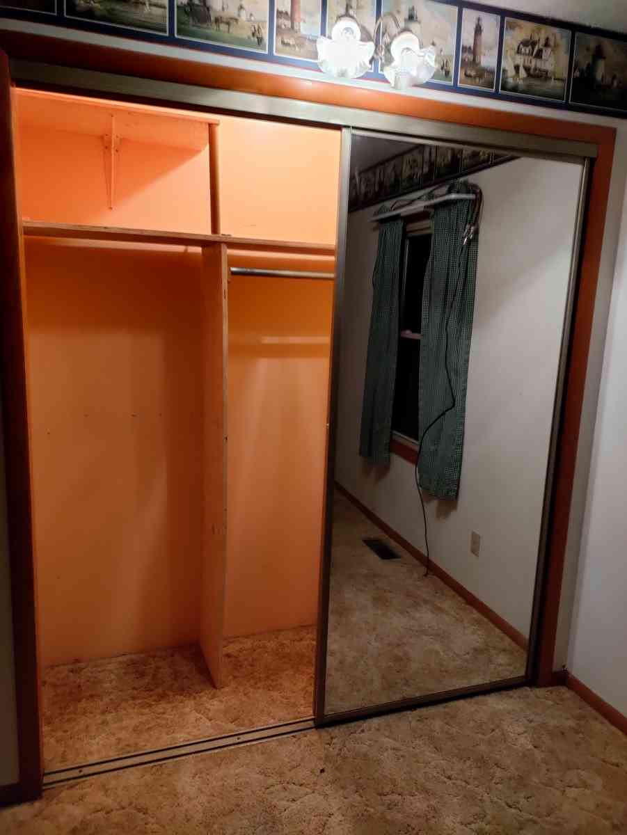 sliding mirror doors - Indianapolis, Indiana - FleaMarketBay