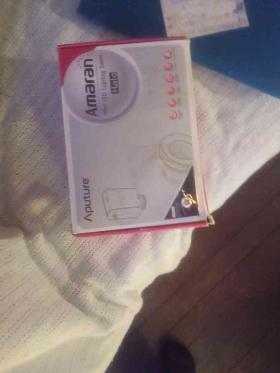 battery and accessories - Baltimore, Maryland - FleaMarketBay