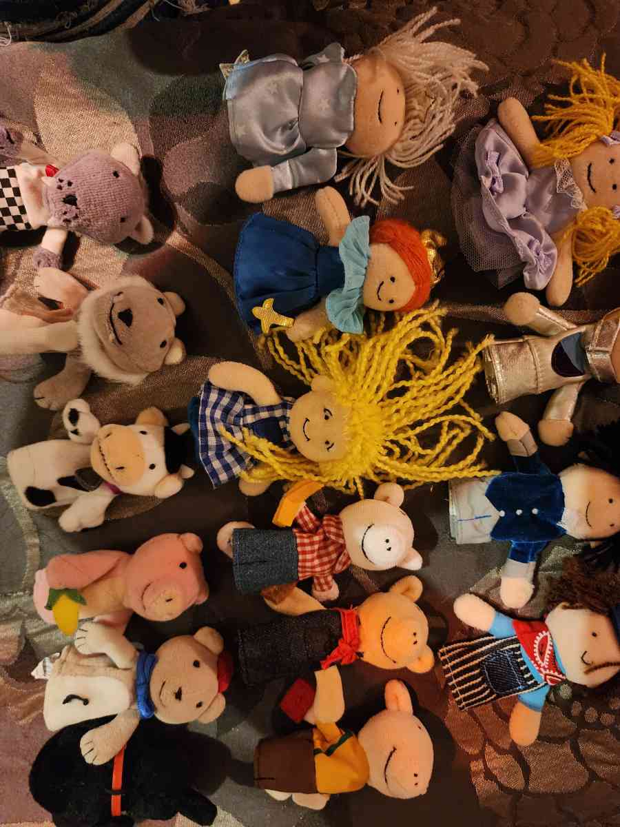 puppets - Dubuque, Iowa - FleaMarketBay