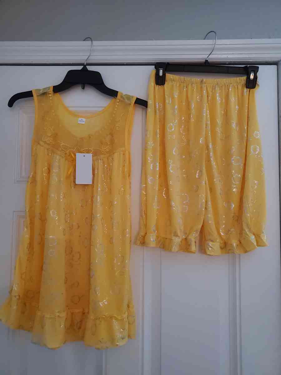 women pajama ser - Tampa, Florida