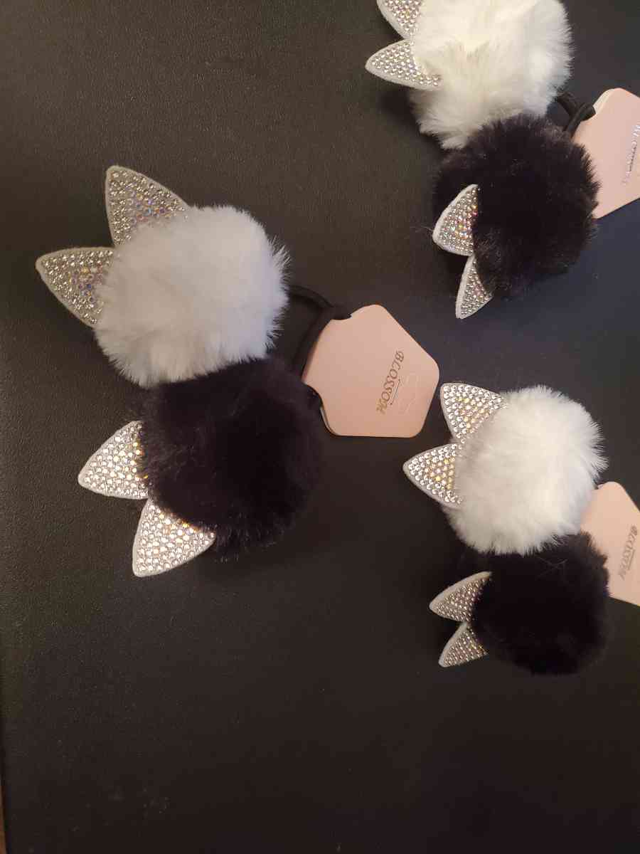 Lil girl hair ties - Tampa, Florida - FleaMarketBay