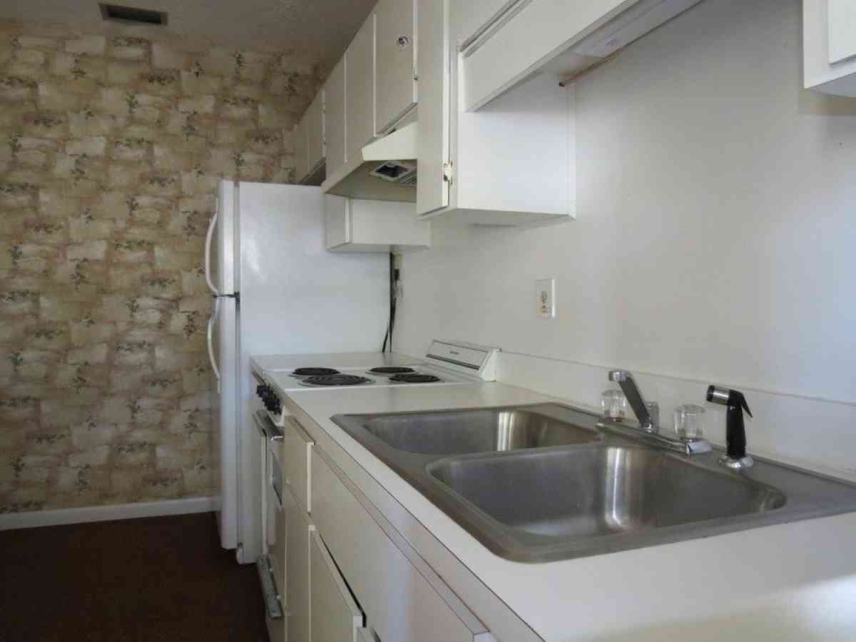 single family home for rent - Winter Haven, Florida - FleaMarketBay