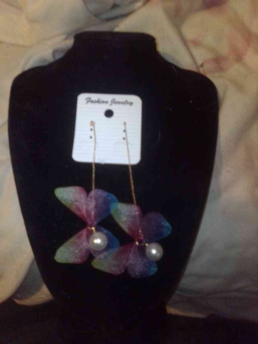 floating pearl butterfly earrings - Marengo, Indiana - FleaMarketBay