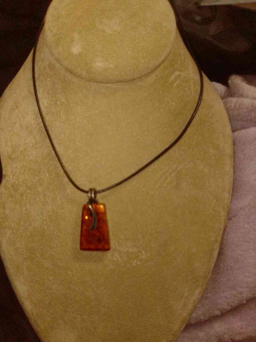 vintage amber resin necklace - Marengo, Indiana