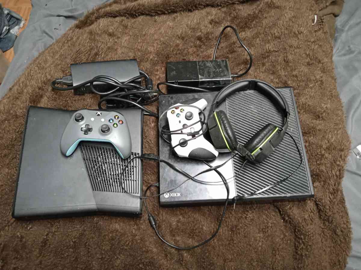 Xbox one and Xbox 360 with 2 controllers and head set - West Springfield, Massachusetts