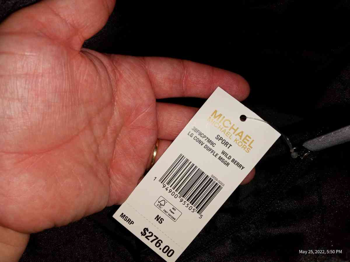 pink Michael kors large duffle bag - Knoxville, Tennessee - FleaMarketBay