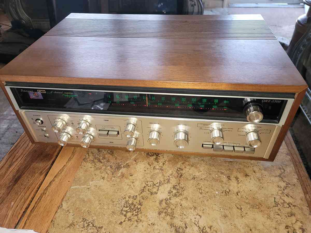 vintage Sansui Stereo Receiver and is in beautiful condition - Agency, Missouri - FleaMarketBay