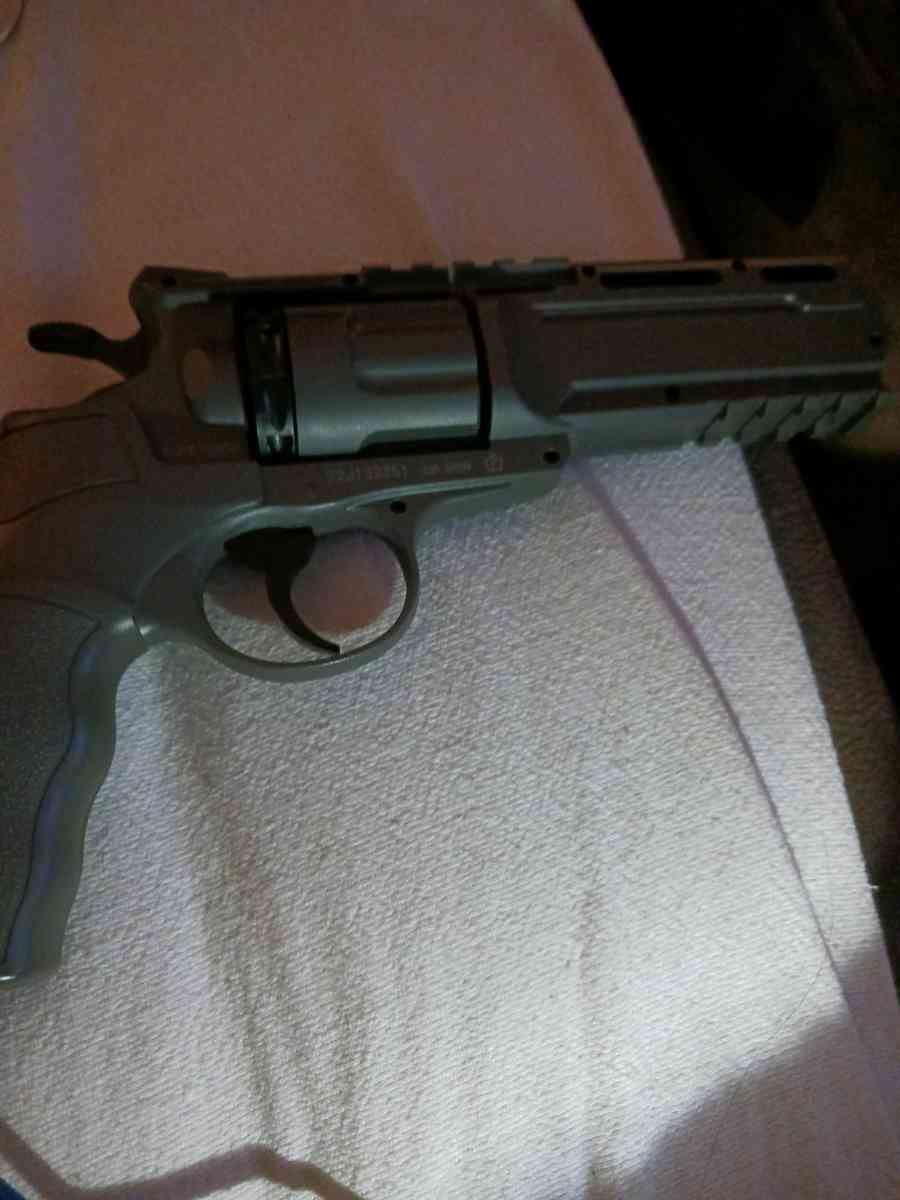 CO2 6mm revolver - Louisville, Kentucky