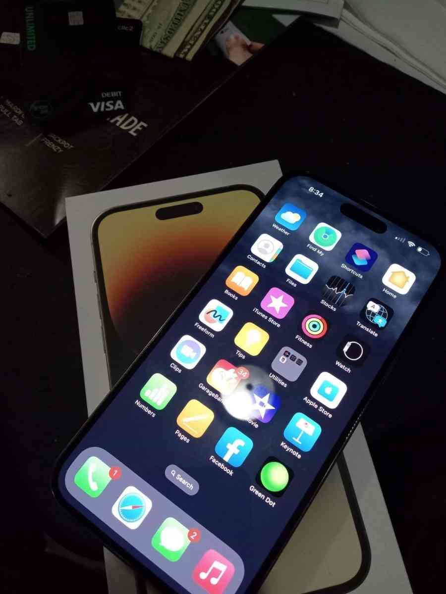 iphone 14 pro max - Adelanto, California