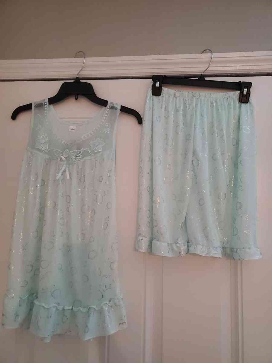 women pajama set - Tampa, Florida