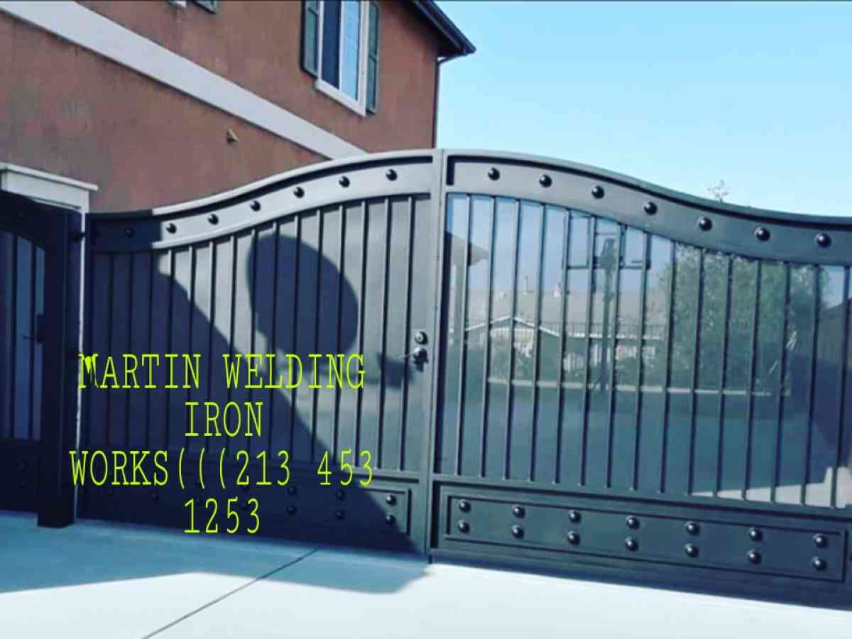 sliding gate - Altadena, California - FleaMarketBay