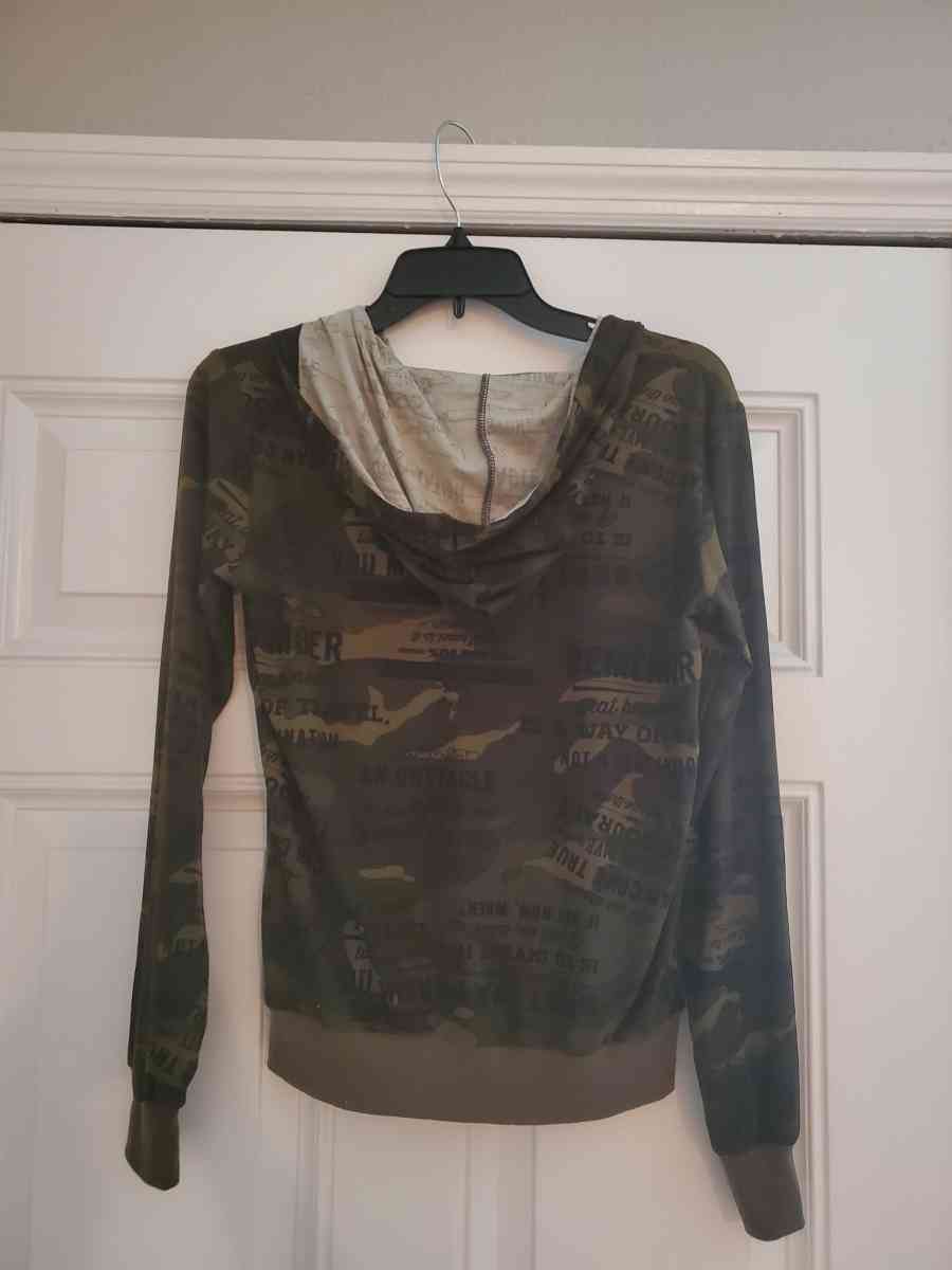 women jacket - Tampa, Florida - FleaMarketBay